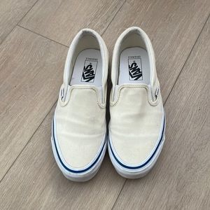 Vans originals off-white slip on shoes in great condition.